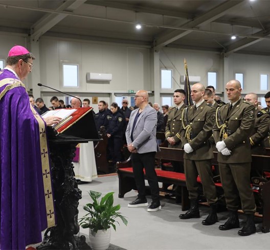 Biskup Šaško predvodio križni put i misu prigodom susreta hrvatskih branitelja